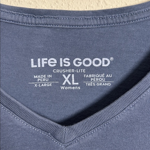 Life is Good Women's Spring Floral wreath pattern T-Shirt Navy Blue Size XL - Picture 3 of 11